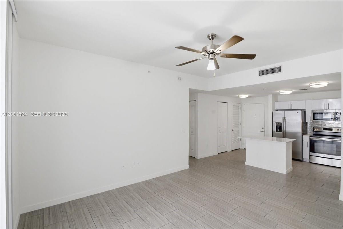 Residential Lease in Hollywood