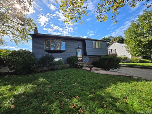 25 Ripley Drive, Huntington, NY, 11768 | Card Image