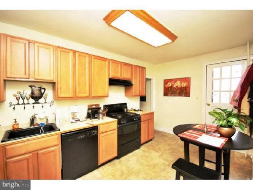 2-4124 Manayunk Ave, PHILADELPHIA, PA, 19128-5028 | Card Image