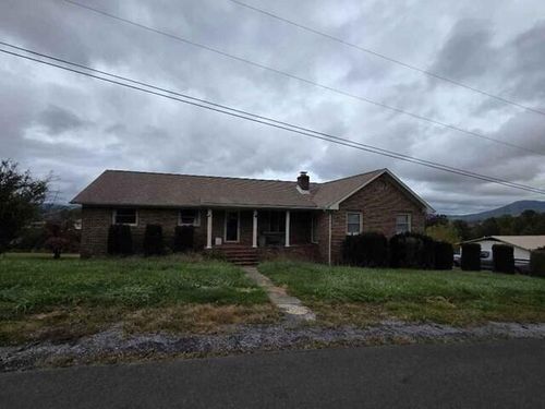 454 Walnut Dr, Cedar Bluff, VA, 24609 | Card Image