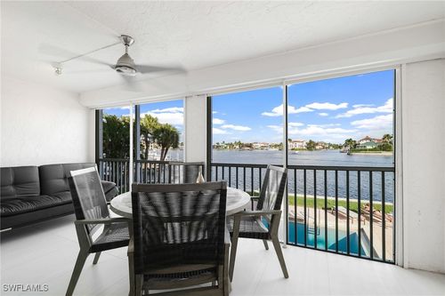 a101-9486 Gulf Shore Dr, NAPLES, FL, 34108-2077 | Card Image