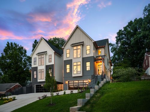 5705B Vine Ridge Dr, Nashville, TN, 37205-1300 | Card Image
