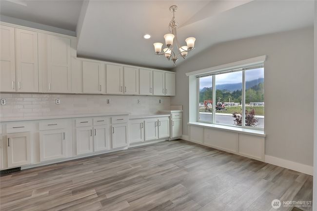**Photos of another home but the same | Image 5