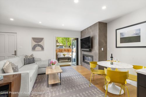 b-250 S Original St, Aspen, CO, 81611-2057 | Card Image