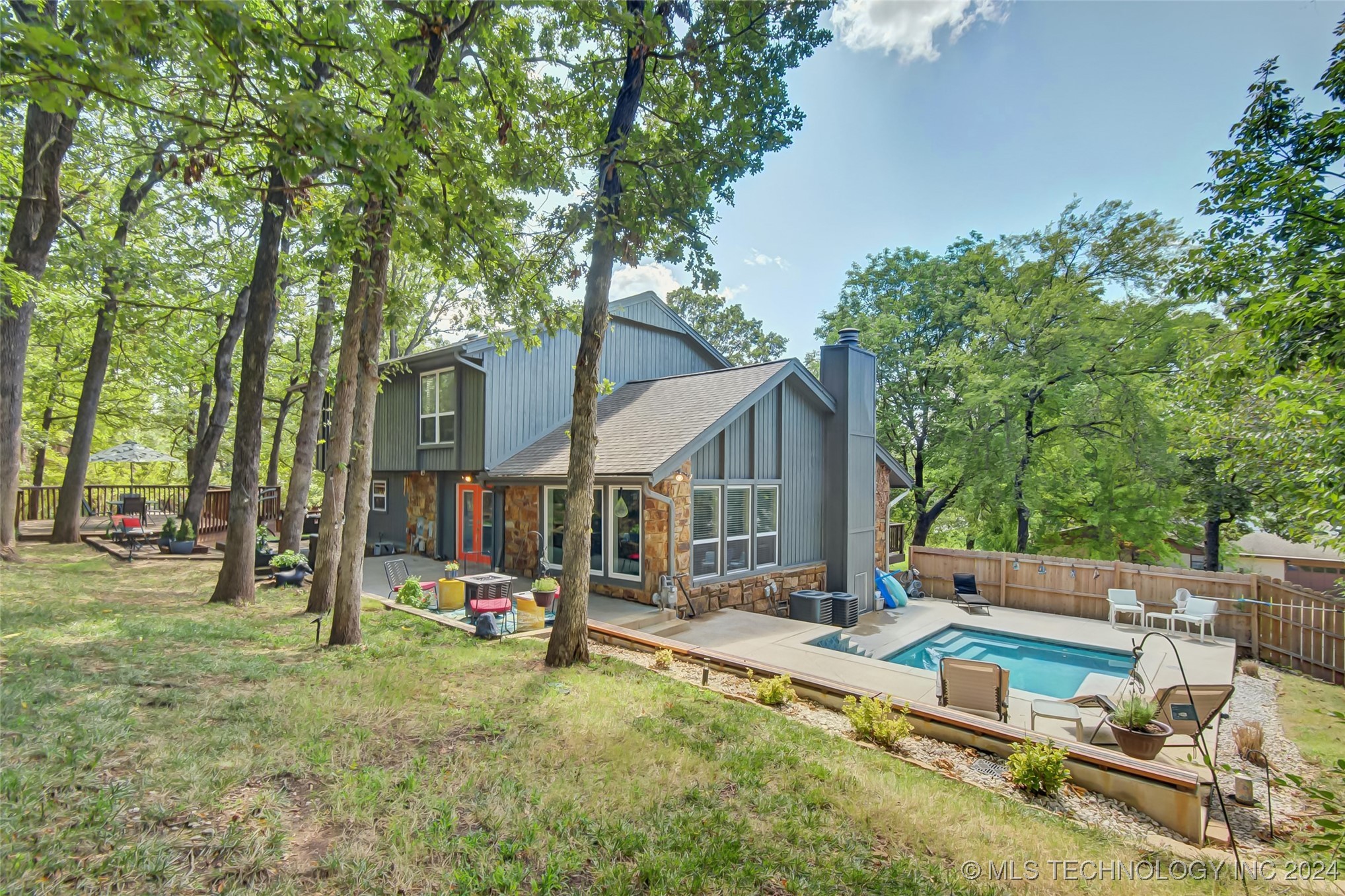 Columbia Ave, Tulsa, OK 74136