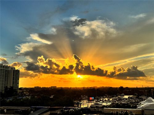 apt-907-1700 Nw North River Dr, Miami, FL, 33125-2352 | Card Image