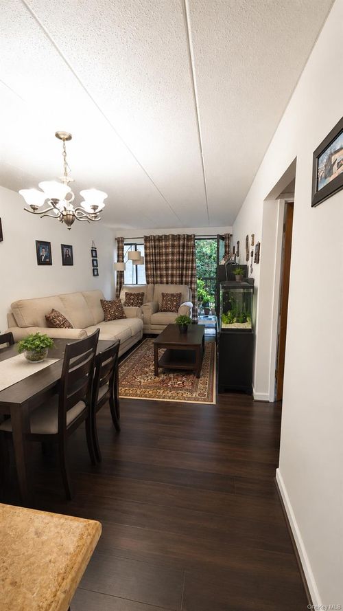 2b-18016 Wexford Ter, Jamaica, NY, 11432-3052 | Card Image