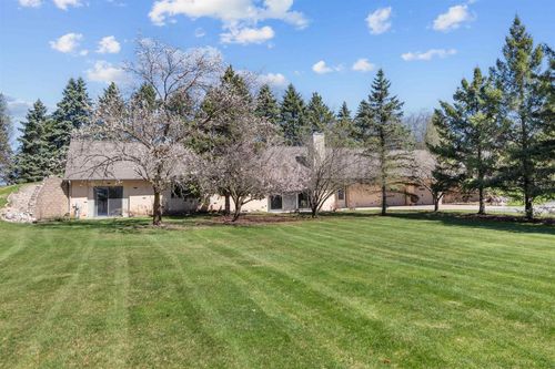 10 N Kurt Avenue, GRAND CHUTE, WI, 54913 | Card Image