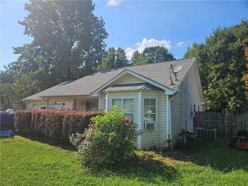 85 Pleasant Hills Dr, Covington, GA, 30016-5611 | Card Image