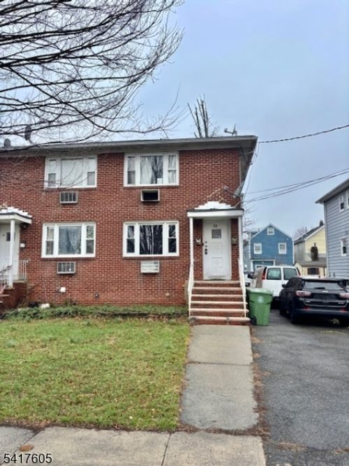 31 E 20th St, Linden, NJ, 07036-3415 | Card Image