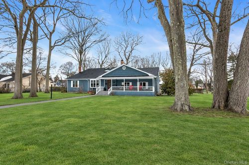 558 Gillette Ave, Bayport, NY, 11705-1509 | Card Image