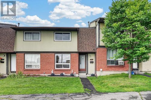 1352 Bakker Crt, Orleans, ON, K1C2K4 | Card Image