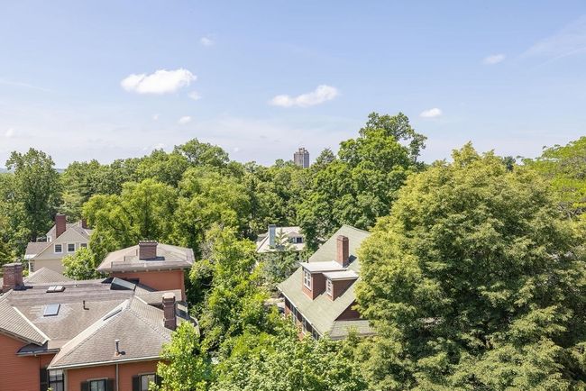 APT-824 - 14 Concord Ave, Condo with 3 bedrooms, 2 bathrooms and 1 parking in Cambridge MA | Image 16