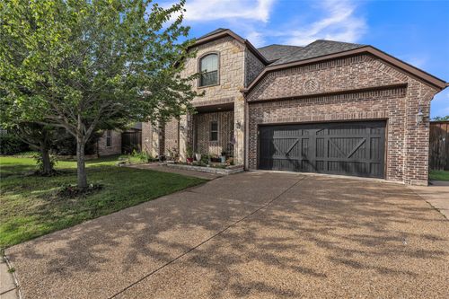 800 Goose Ct, Forney, TX, 75126-7498 | Card Image