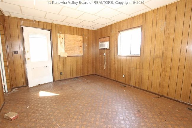 2207 W Virginia Ave, Home with 0 bedrooms, 0 bathrooms and null parking in Dunbar WV | Image 16