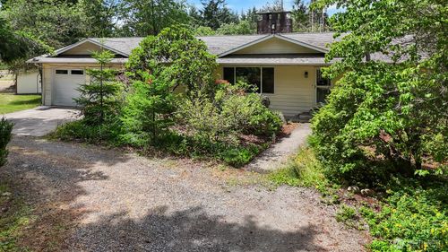 10905 138th Avenue Se, Rainier, WA, 98576 | Card Image