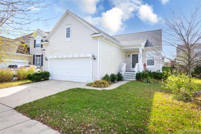 1224 York Avenue, Home with 3 bedrooms, 2 bathrooms and null parking in Marion Twp MI | Image 2