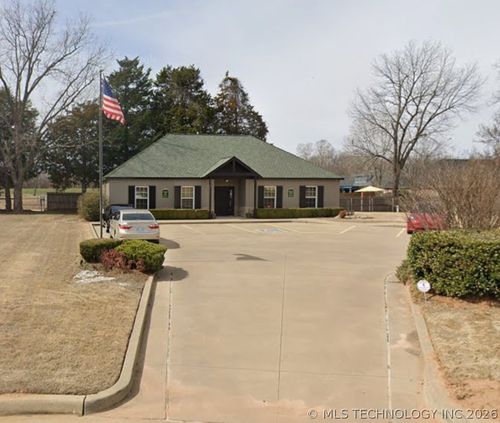 1917 W C St, Jenks, OK, 74037-2367 | Card Image