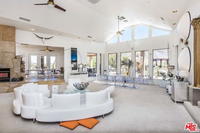 3569 Calmada Rd, House other with 6 bedrooms, 7 bathrooms and null parking in Pioneertown CA | Image 8