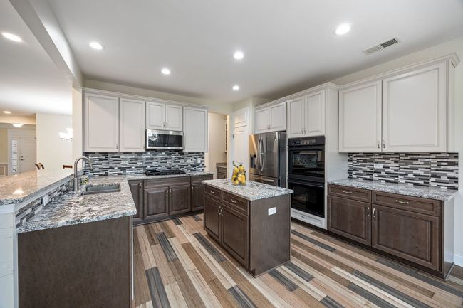2543 Edgewater Dr, House other with 3 bedrooms, 2 bathrooms and 2 parking in Elgin IL | Image 11