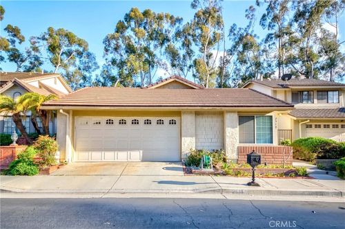 2518 Greenwich Dr, Fullerton, CA, 92833 | Card Image