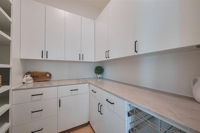 5200 Beech St, House other with 5 bedrooms, 7 bathrooms and 2 parking in Bellaire TX | Image 28