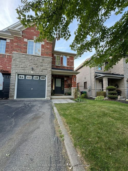 3989 Stardust Dr, Mississauga, ON, L5M8A6 | Card Image