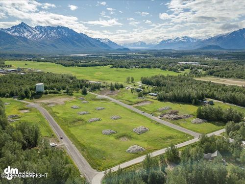 L10 B2 E Fig Cir, Palmer, AK, 99645 | Card Image