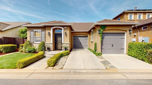 4207 Serena Ln, Clovis, CA, 93619-5070 | Card Image