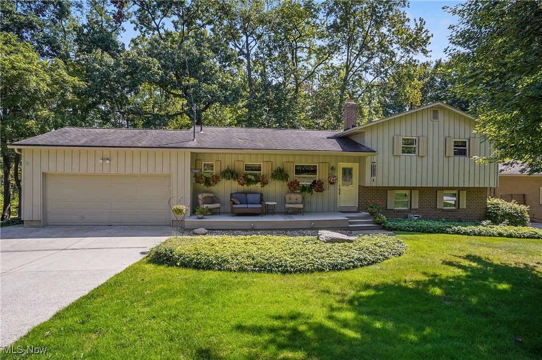 Alandale Dr, Tallmadge, OH 44278
