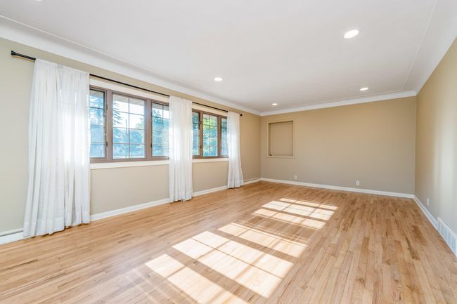 811 Thomas St, House other with 3 bedrooms, 2 bathrooms and null parking in Plainwell MI | Image 5