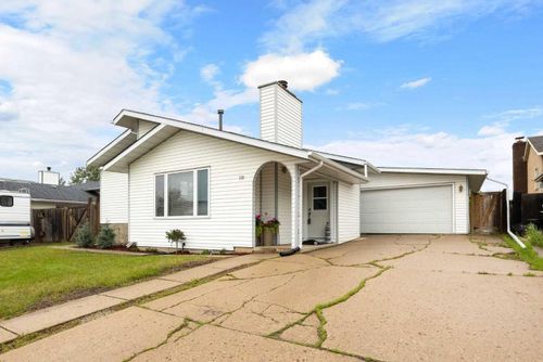 218 Kennedy Crescent, Fort Mcmurray, AB, T9K1M8 | Card Image