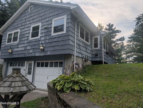 67 Gulf Rd, Lanesborough, MA, 01237-9702 | Card Image