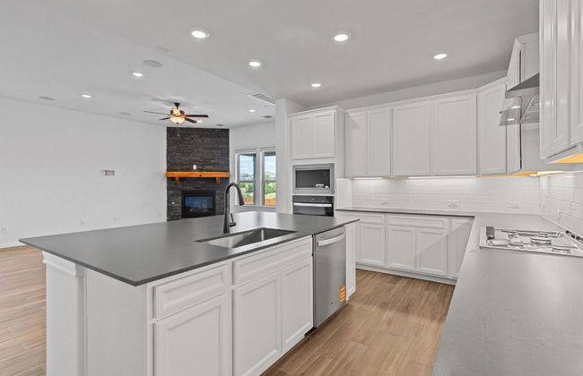 6421 Apache Plum Ln, House other with 4 bedrooms, 3 bathrooms and null parking in Spicewood TX | Image 19