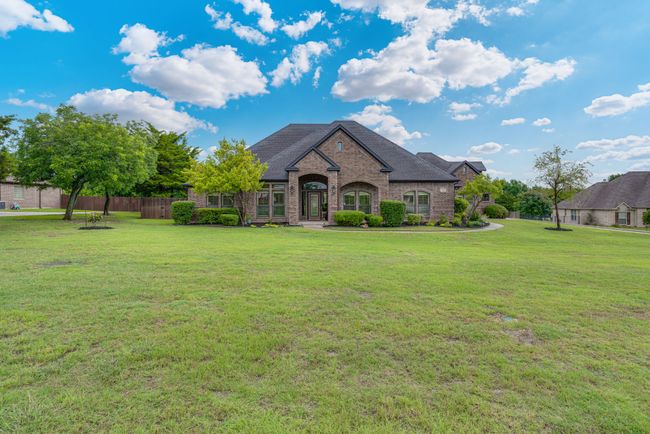 3614 Square Feet of Luxury Living | Image 40