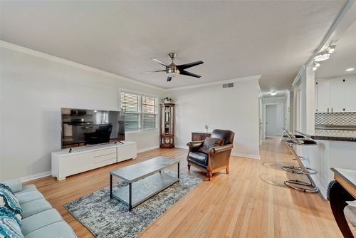 11310 Sinclair Ave, Dallas, TX, 75218-1946 | Card Image