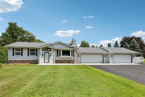 1062 Hickory Hill Parkway, Richfield, WI, 53033 | Card Image