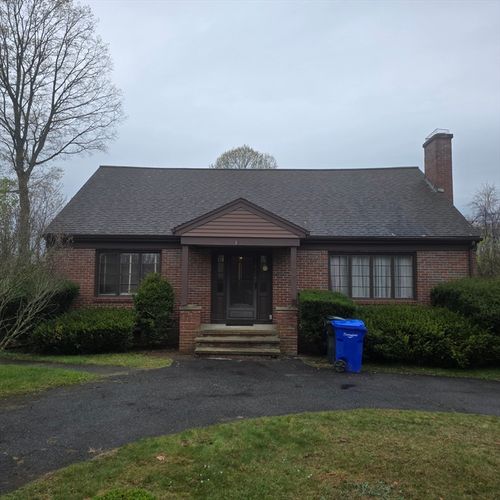 30 Woodcrest Road, Springfield, MA, 01129 | Card Image