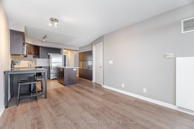 1103 - 1940 Ironstone Dr, Condo with 2 bedrooms, 2 bathrooms and null parking in Burlington ON | Image 16