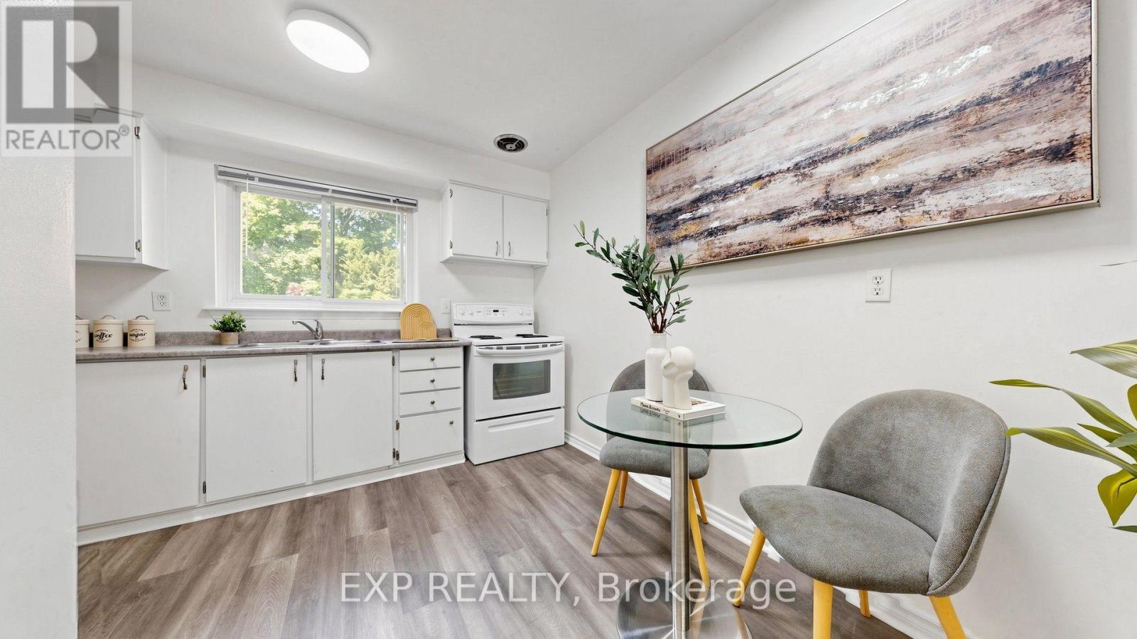 Residential in Pickering (Bay Ridges) 5