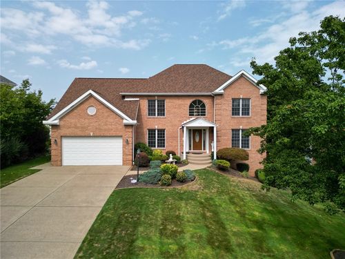 370 Cobblestone Cir, Mc Kees Rocks, PA, 15136-1000 | Card Image
