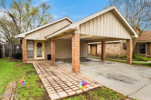 129 Hummingbird Ln, Lafayette, LA, 70506-7620 | Card Image