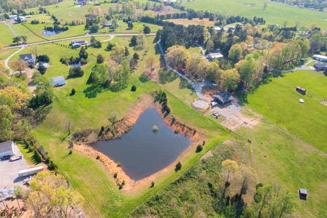1043 Shelton Rd, House other with 4 bedrooms, 4 bathrooms and 2 parking in Charlotte TN | Image 71