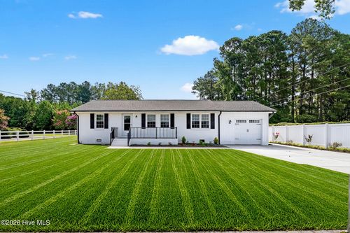 6715 Princeton Kenly Rd, Princeton, NC, 27569-7968 | Card Image