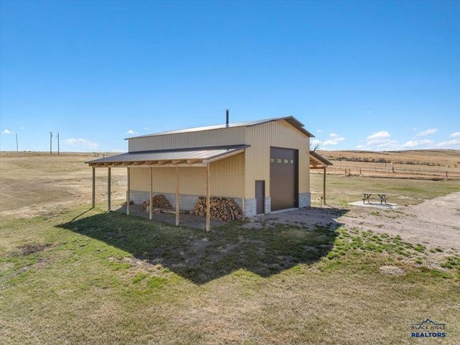 10226 Buena Vista Ln, House other with 6 bedrooms, 4 bathrooms and null parking in Belle Fourche SD | Image 37