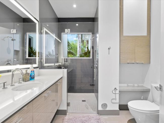 224 S Island, House other with 4 bedrooms, 6 bathrooms and null parking in Golden Beach FL | Image 95