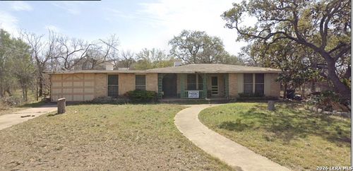 5400 Thistle Dr, Leon Valley, TX, 78238-2415 | Card Image