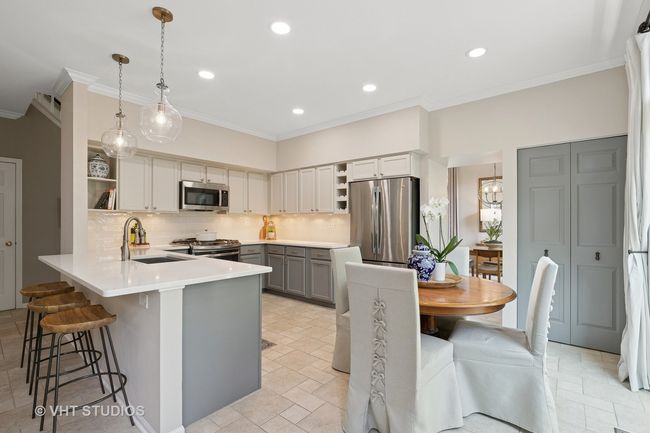 7631 Beringer Ct, House other with 4 bedrooms, 3 bathrooms and 2 parking in Gurnee IL | Image 4