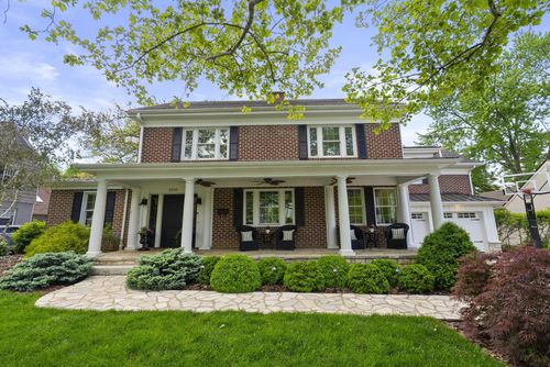 2095 Tremont Rd, Upper Arlington, OH, 43221-4238 | Card Image