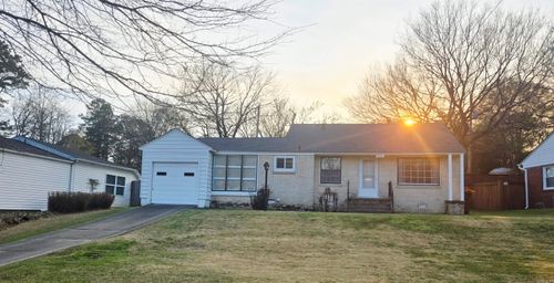 4721 Lakeshore Dr, North Little Rock, AR, 72116-7471 | Card Image